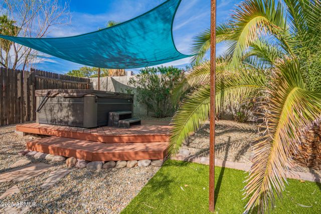 1118 E WICKIEUP Lane, Phoenix, AZ 85024