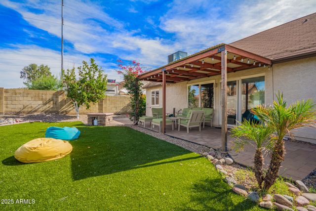 1118 E WICKIEUP Lane, Phoenix, AZ 85024