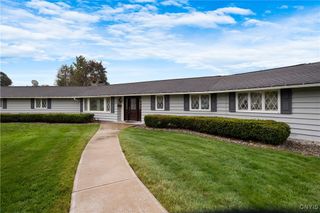17 Bevell Lane, Salina, NY 13212