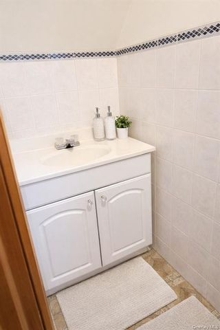 93-09 Vanderveer Street, New York City, NY 11428