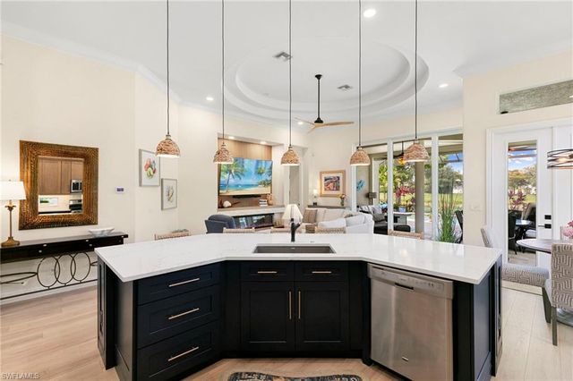 8960 Cherry Oaks TRL, Naples, FL 34114