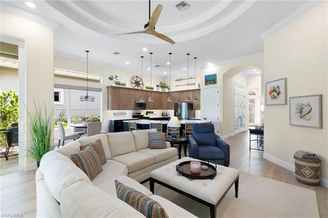 8960 Cherry Oaks TRL, Naples, FL 34114