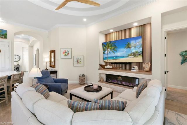 8960 Cherry Oaks TRL, Naples, FL 34114