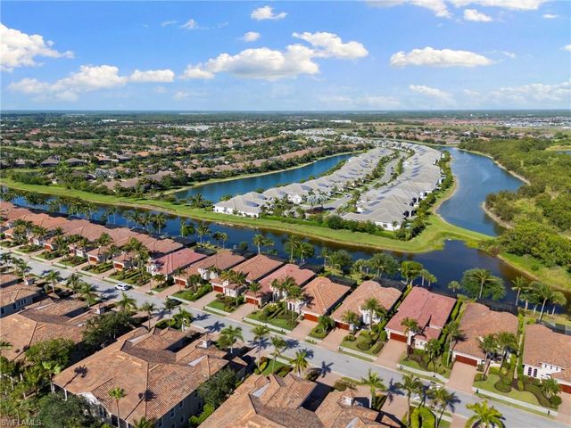 8960 Cherry Oaks TRL, Naples, FL 34114