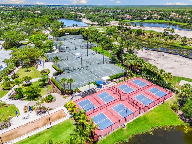 8960 Cherry Oaks TRL, Naples, FL 34114