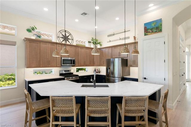 8960 Cherry Oaks TRL, Naples, FL 34114
