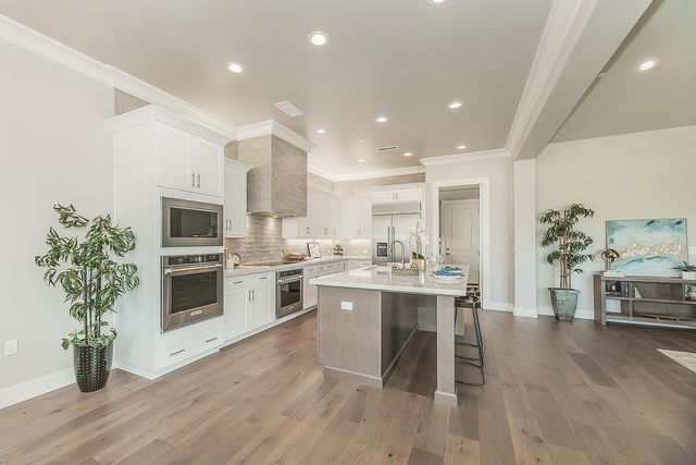 11421 N Live Oak Drive, Fresno, CA 93730