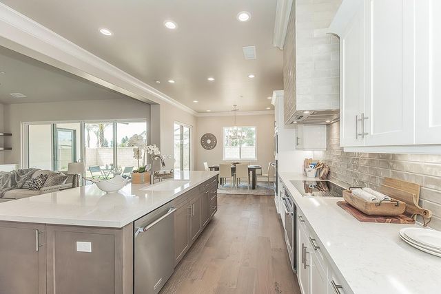 11421 N Live Oak Drive, Fresno, CA 93730