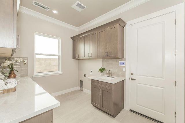 11421 N Live Oak Drive, Fresno, CA 93730