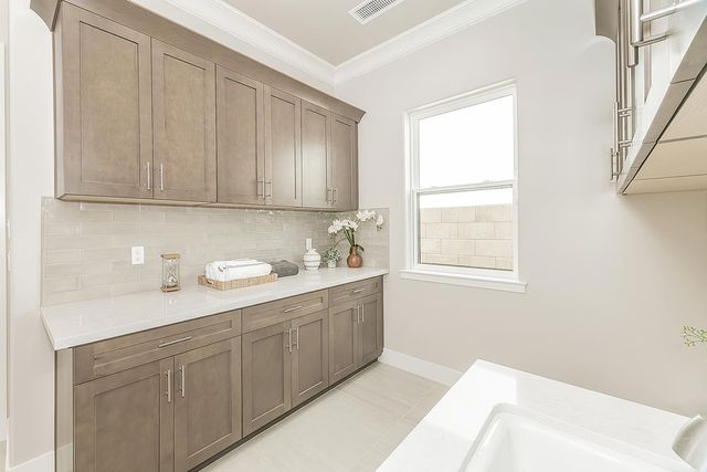 11421 N Live Oak Drive, Fresno, CA 93730