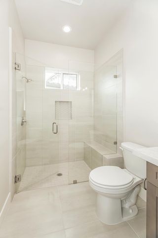 11421 N Live Oak Drive, Fresno, CA 93730