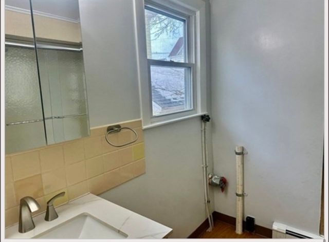 187 White St 1, Lowell, MA 01854