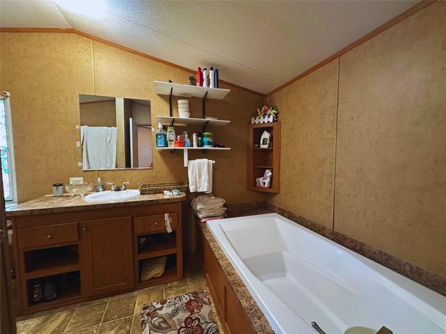 153 Tesoro WAY, Del Valle, TX 78617