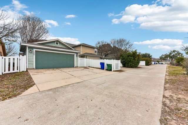 1524 Big Thicket DR, Cedar Park, TX 78613