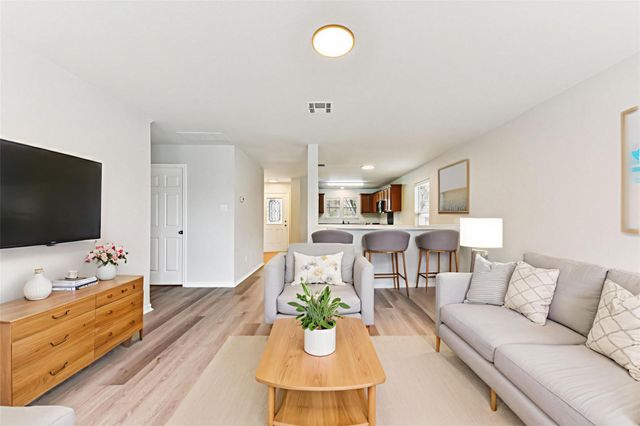 1524 Big Thicket DR, Cedar Park, TX 78613