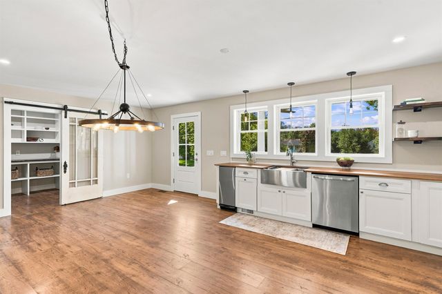 5 Chase Road, Londonderry, NH 03053