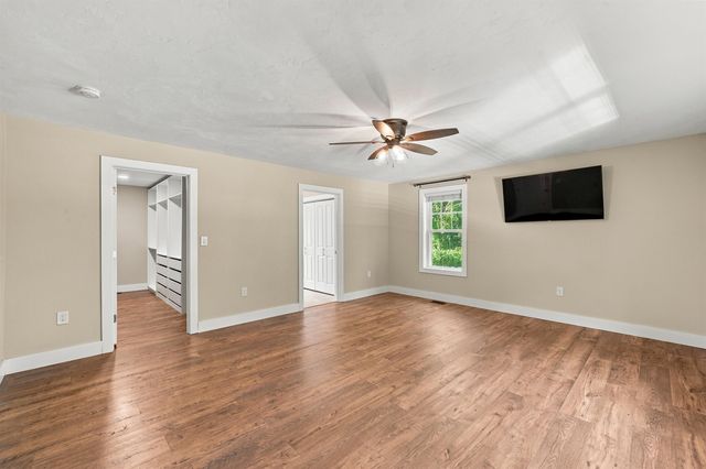 5 Chase Road, Londonderry, NH 03053