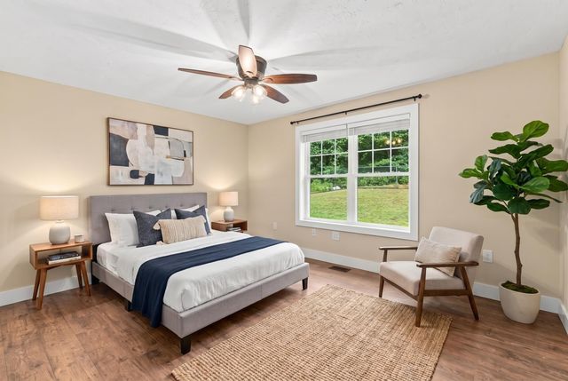 5 Chase Road, Londonderry, NH 03053