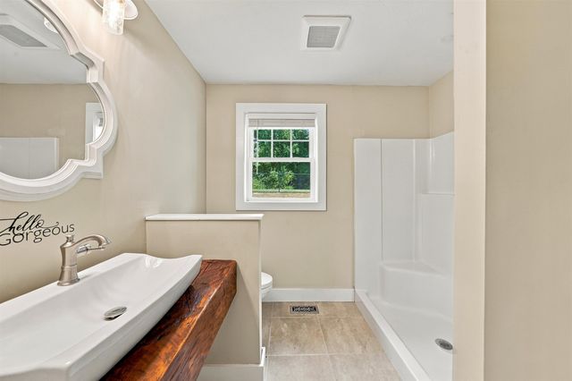 5 Chase Road, Londonderry, NH 03053