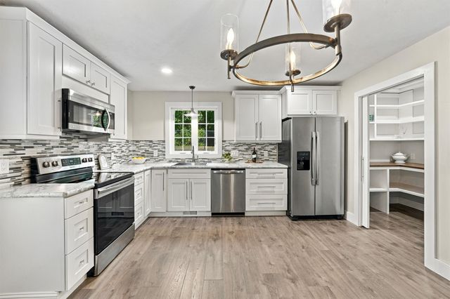 5 Chase Road, Londonderry, NH 03053