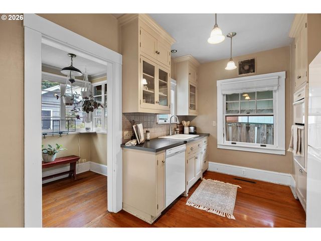 7505 Se 18TH Ave, Portland, OR 97202