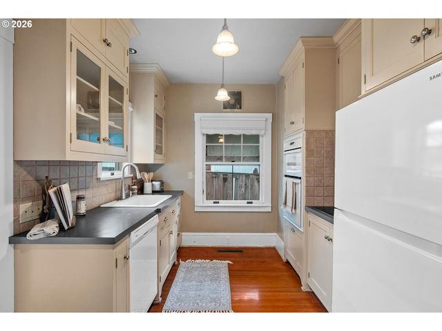 7505 Se 18TH Ave, Portland, OR 97202