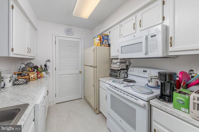 95 CRESTMONT DR, Mantua, NJ 08051