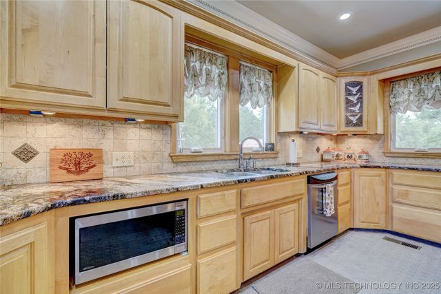 416130 E 1197 Road, Eufaula, OK 74432