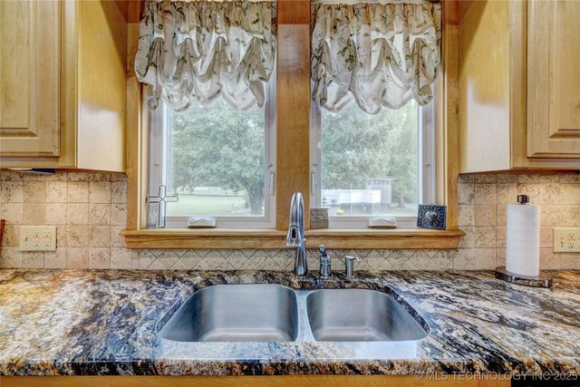 416130 E 1197 Road, Eufaula, OK 74432