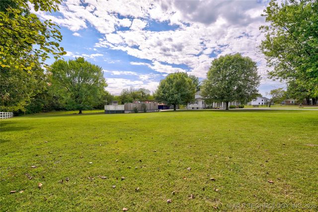 416130 E 1197 Road, Eufaula, OK 74432