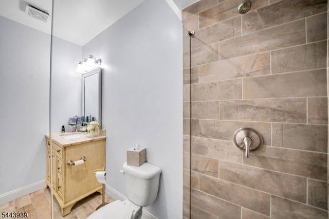 224 N 18Th St, Kenilworth Boro, NJ 07033