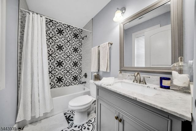 224 N 18Th St, Kenilworth Boro, NJ 07033