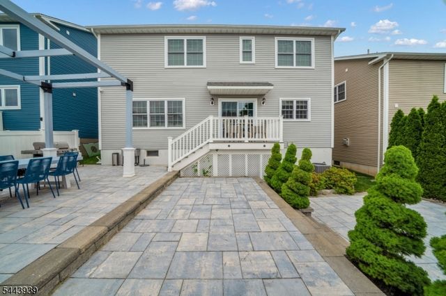 224 N 18Th St, Kenilworth Boro, NJ 07033