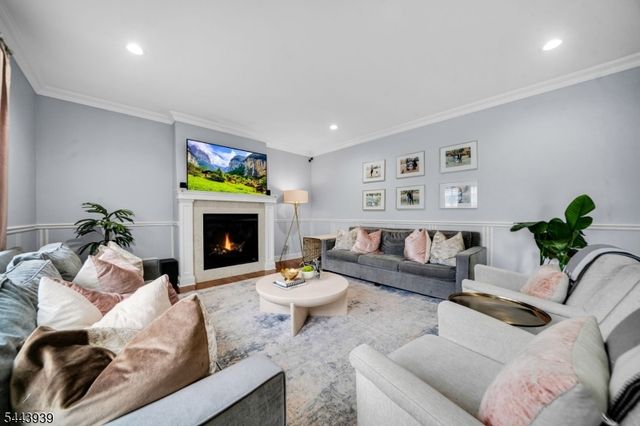 224 N 18Th St, Kenilworth Boro, NJ 07033