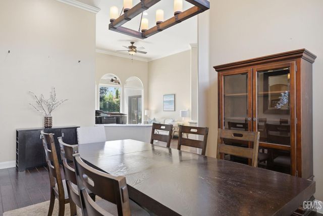 1409 Suffolk Street, Bakersfield, CA 93312