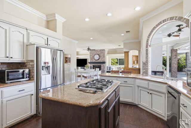 1409 Suffolk Street, Bakersfield, CA 93312