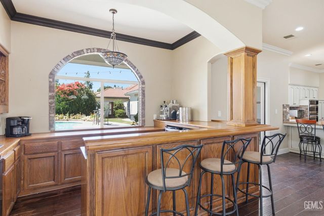1409 Suffolk Street, Bakersfield, CA 93312