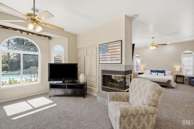 1409 Suffolk Street, Bakersfield, CA 93312