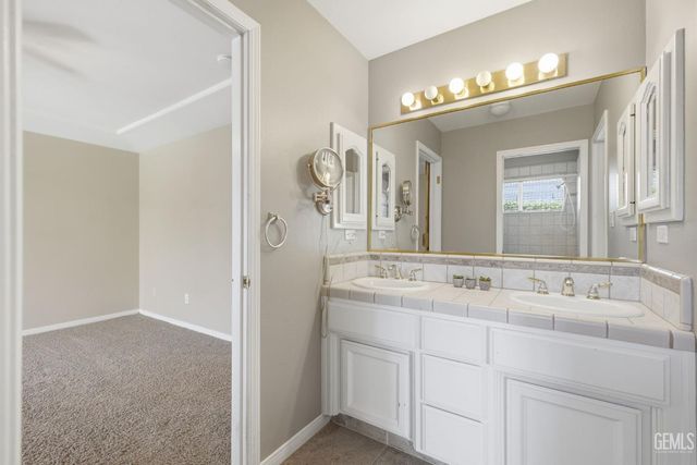 1409 Suffolk Street, Bakersfield, CA 93312