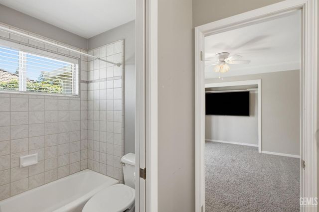 1409 Suffolk Street, Bakersfield, CA 93312