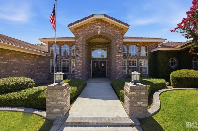 1409 Suffolk Street, Bakersfield, CA 93312