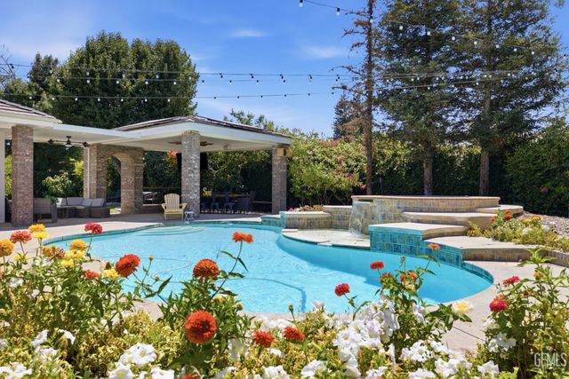 1409 Suffolk Street, Bakersfield, CA 93312
