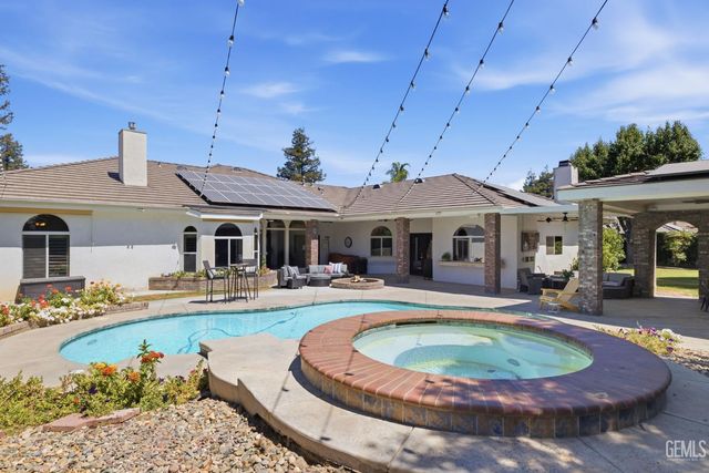 1409 Suffolk Street, Bakersfield, CA 93312