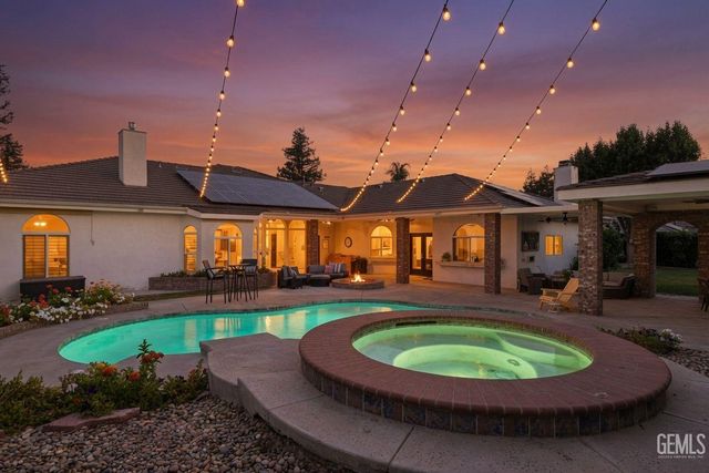 1409 Suffolk Street, Bakersfield, CA 93312
