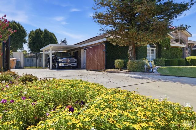 1409 Suffolk Street, Bakersfield, CA 93312