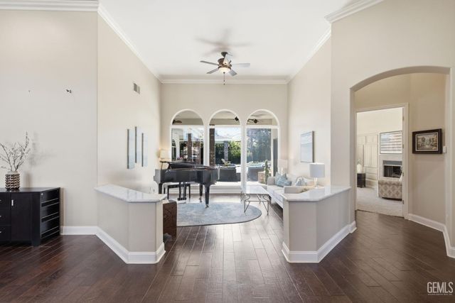 1409 Suffolk Street, Bakersfield, CA 93312