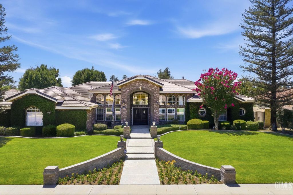 1409 Suffolk Street, Bakersfield, CA 93312