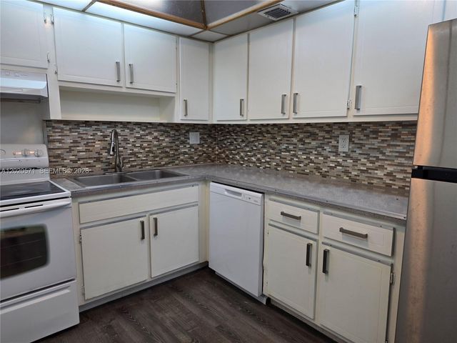14150 SW 84th St 207-I, Miami, FL 33183