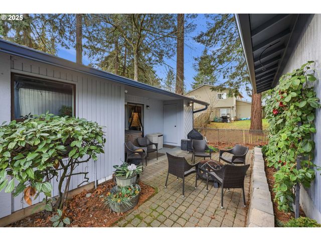 7920 Sw Fanno Creek Dr 1, Tigard, OR 97224
