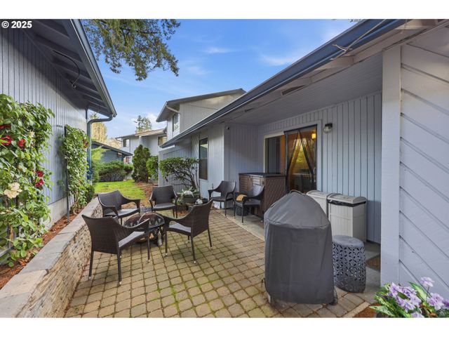 7920 Sw Fanno Creek Dr 1, Tigard, OR 97224